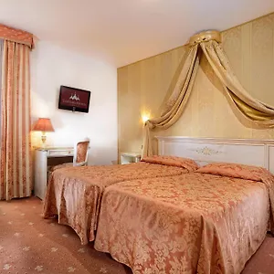 Ambassador Tre Rose Otel Venedik
